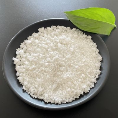 1-5mmの94.5%Min水処理の育成のための白い未加工海の塩NaCl